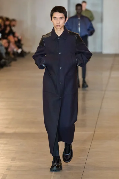 Look 22
